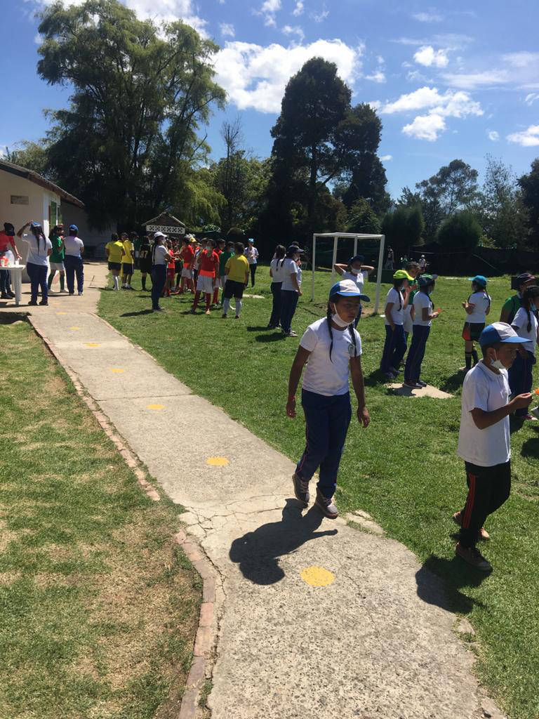 Campaña Apadrina un niño en Navidad