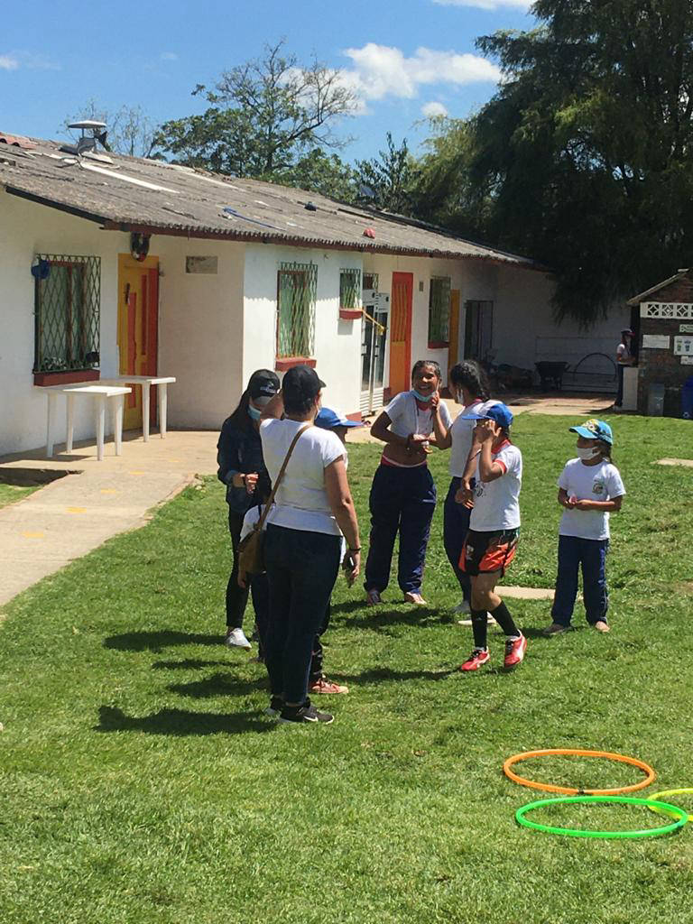 Campaña Apadrina un niño en Navidad