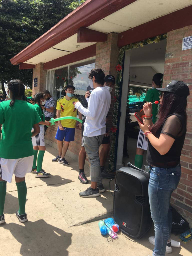 Campaña Apadrina un niño en Navidad